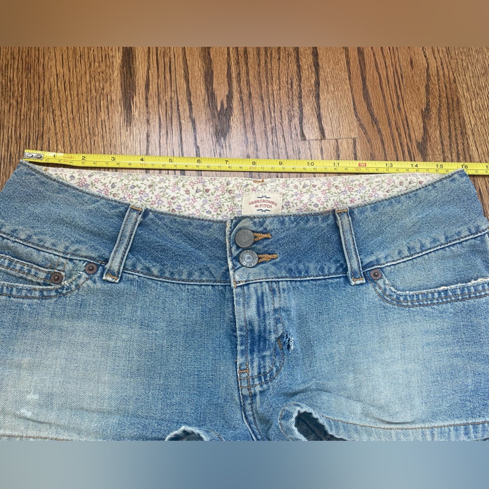 A&F Short denim patchwork shorts- vintage - Picture 6 of 7